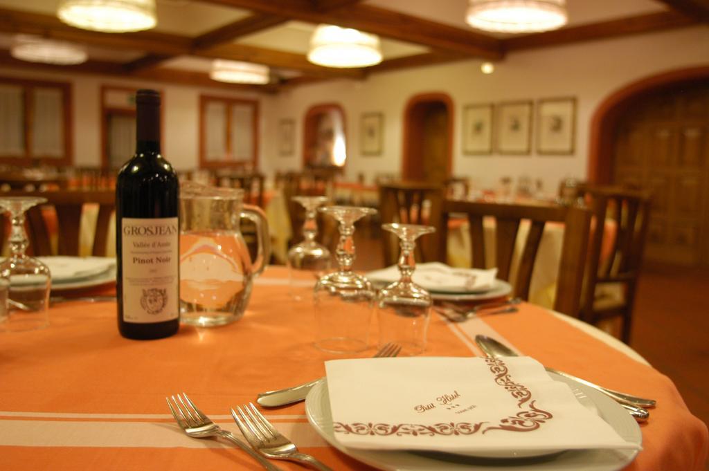 Petit Hotel Cogne Ngoại thất bức ảnh