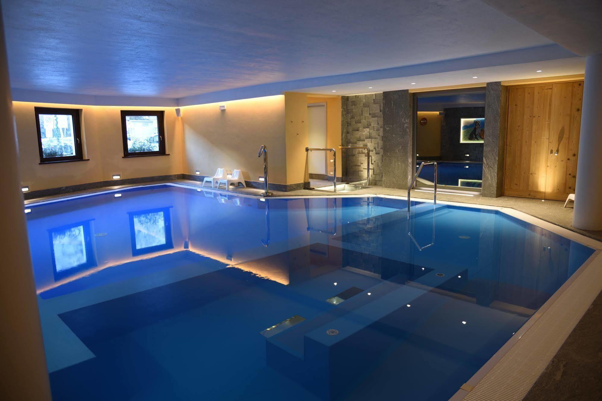 Petit Hotel Cogne Ngoại thất bức ảnh