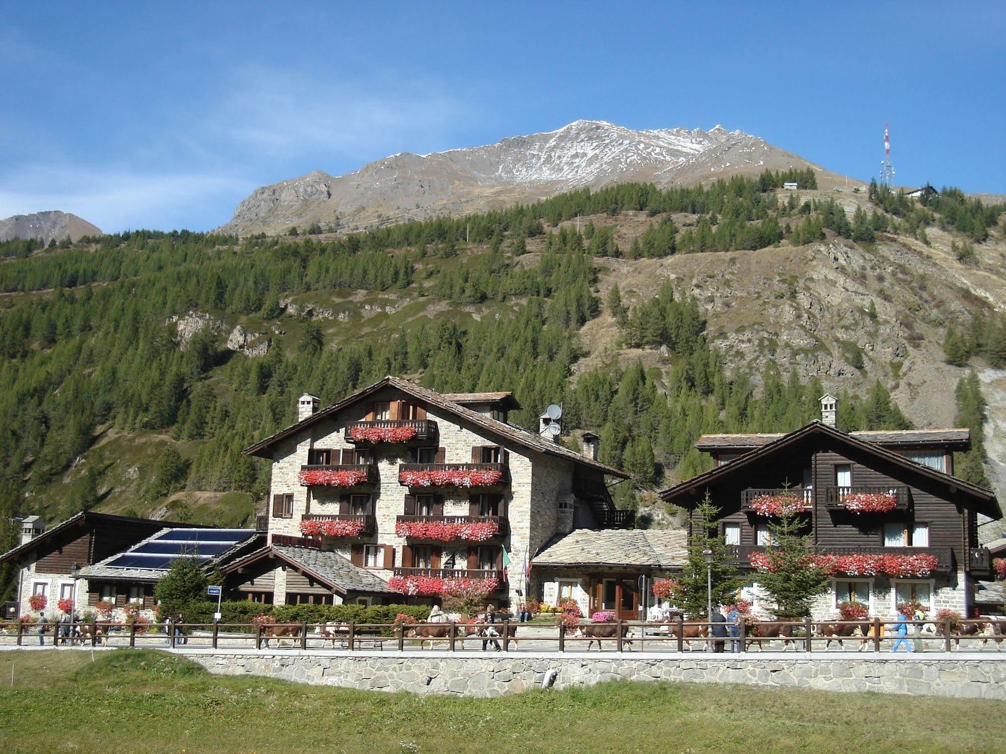 Petit Hotel Cogne Ngoại thất bức ảnh